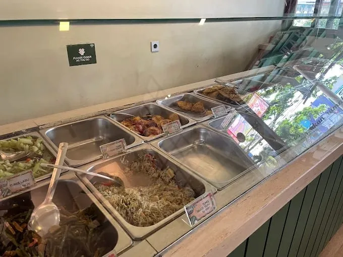 Warung Tema