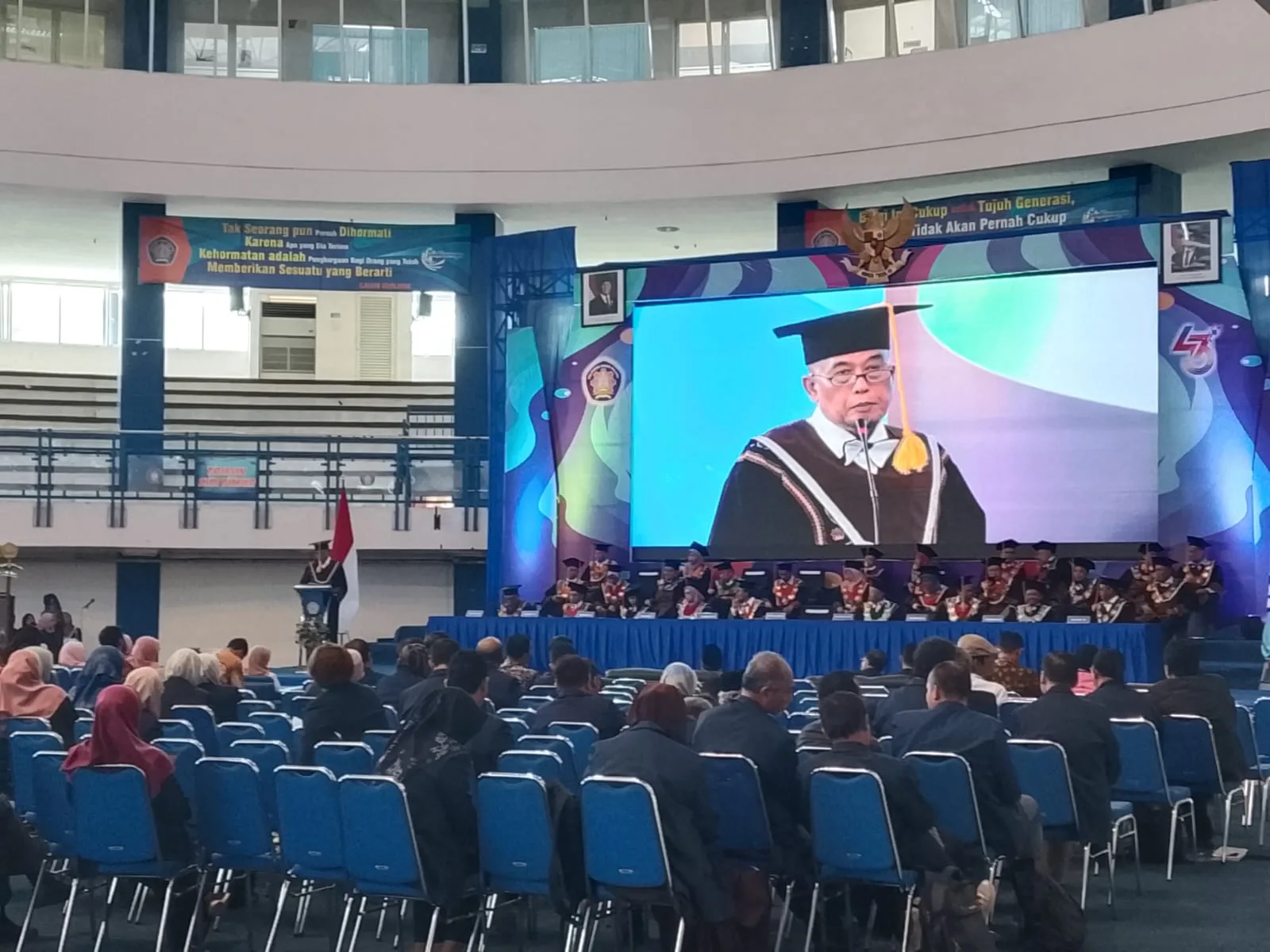 Pengukuhan 5 guru besar Polinema. (Foto/M Sholeh)