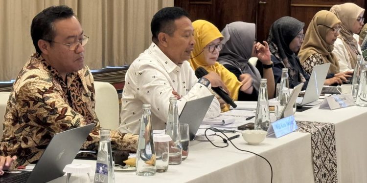 Wali Kota Malang, Wahyu Hidayat memaparkan komitmen udara bersih Kota Malang dalam forum persiapan ASEAN ESC Award & CoR 2025. (Foto/dok. Prokopim Setda Kota Malang)