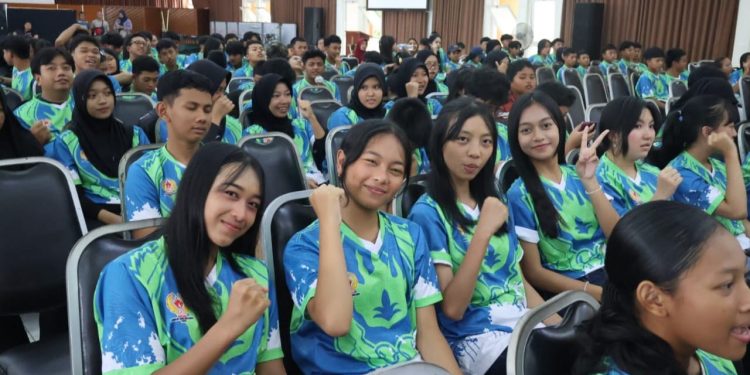 Atlet Kota Batu saat menjalani Character Building sebelum menghadapi Porpov IX Jatim 2025. Foto: KONI Kota Batu