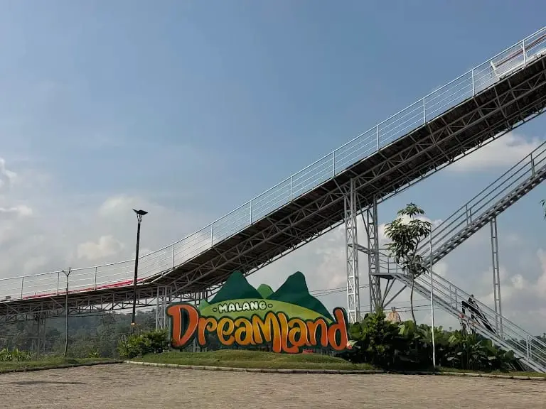 Wisata Dreamland./Foto: Google Review/Denny Lesmana