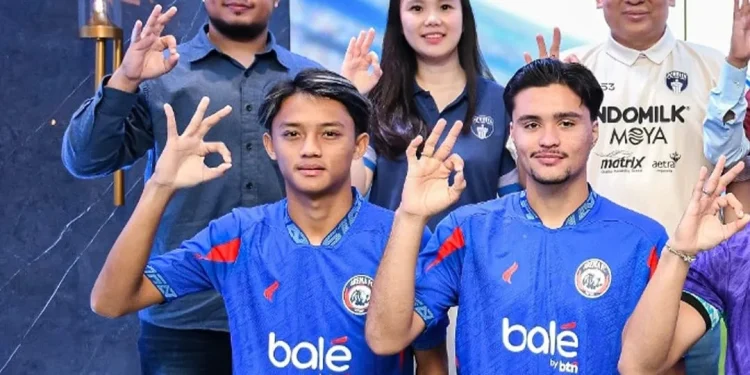 Arema FC gandeng BTN sebagai sponsor baru tim jelang mengarungi kompetisi Liga 1 2025/2026. /Foto: Instagram @aremafcofficial