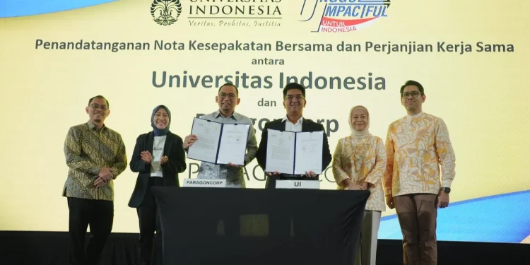 Penandatangan kerja sama ParagonCorp dan UI. Foto: Dok