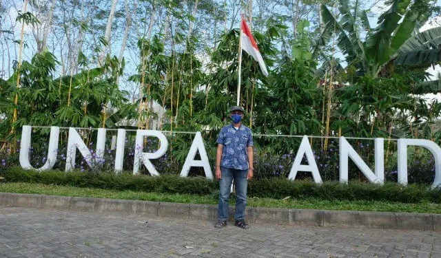 Suasa peletakan batu pertama Dome Unira Malang di kawasan Unira Land. (Foto dok. Tugu Malang)