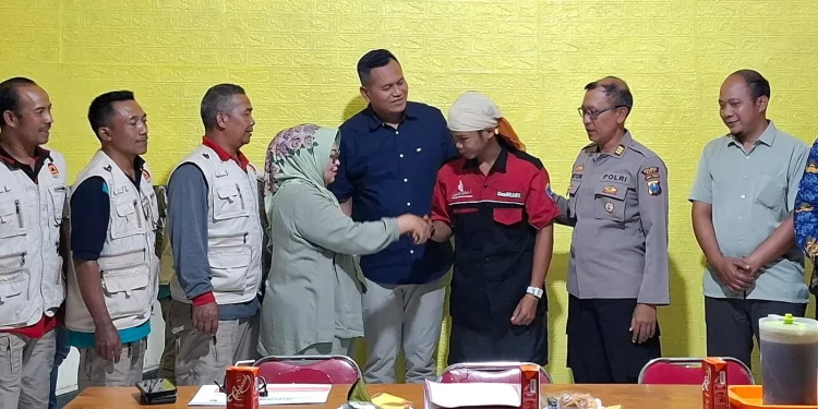 Suasana gelar restorative justice oleh Polres Batu terkait perkara terduga pelaku curanmor ODGJ yang viral di Kota Batu. Foto: Azmy