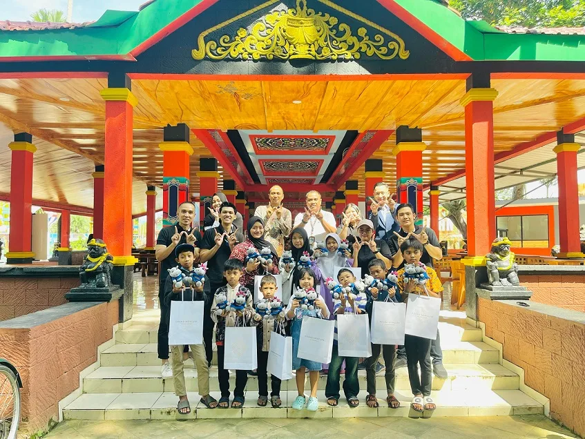 Grand Mercure Malang Mirama membawa anak asuh berlibur ke New Wisata Wendit. Foto/dok
