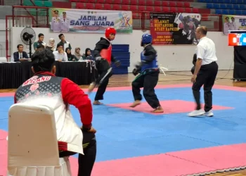 Atlet hapkido Kabupaten Malang (merah) saat bertanding di Porprov Jatim 2025. Foto: Aisyah Nawangsari Putri