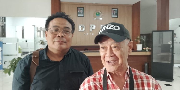 Korban jual beli unit apartemen MCP didampingi kuasa hukumnya mengadu ke DPRD Kota Malang. (Foto/M Sholeh)