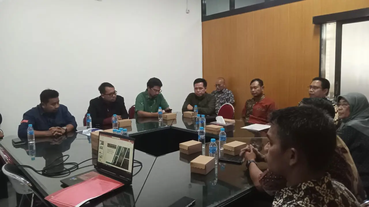 Diskusi penjajakan kolaborasi strategis antara pihak Prodi Sarjana Terapan Bisnis Properti Fakultas Vokasi UMM./Foto: Dok. Fakultas Vokasi UMM.