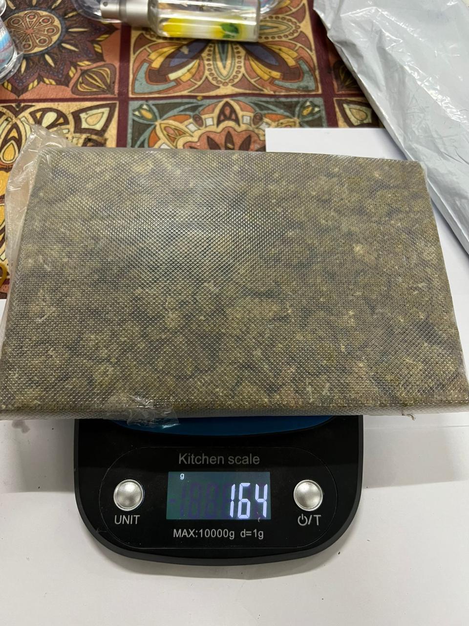 Salah satu paket ganja yang berhasil diamankan Satresnarkoba Polres Malang. Foto: Polres Malang
