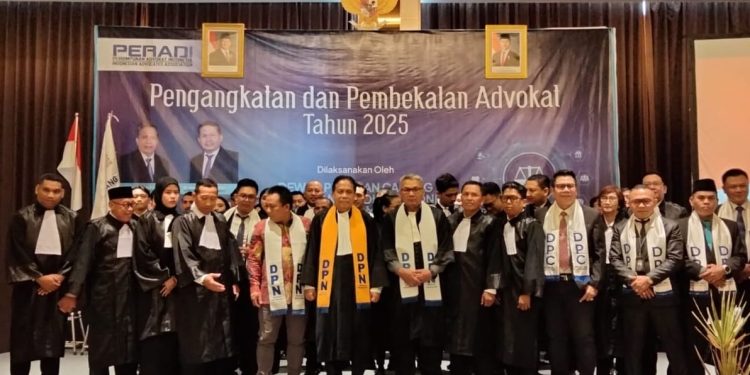 Pelantikan 36 advokat muda Peradi Malang. (Foto/M Sholeh
