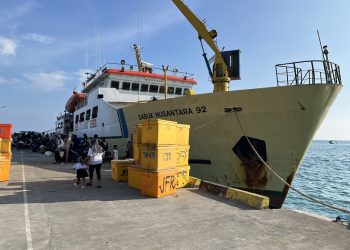 Kapal perintis Sabuk Nusantara yang menghubungkan Surabaya ke Masalembu. Foto/Herlianto. A
