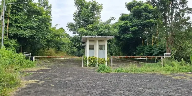 Lahan Unira Land yang mangkrak. Foto/Aisyah Nawangsari Putri
