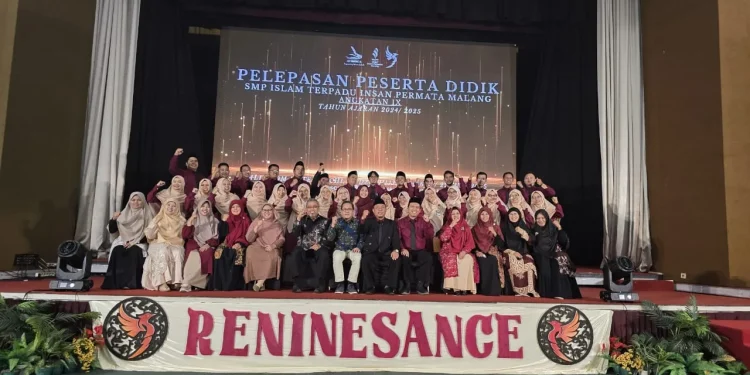 Gelar Wisuda Angkatan IX tahun ajaran 2024/2025, siswa siswi SMPIT Insan Permata Malang 100 persen lulus./Foto: Dok. SMPIT Insan Permata Malang.