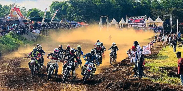 Punggawa atlet cabor grasstrack Kota Batu bakal tampil on-fire membidik 4 medali emas di Porprov IX Jatim 2025. Foto: IMI Kota Batu