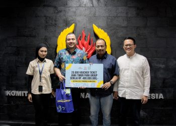 Penyerahan dukungan 20.000 voucher tiket secara simbolis Jatim Park Group sukseskan Porprov Jatim 2025. Foto: Dok.
