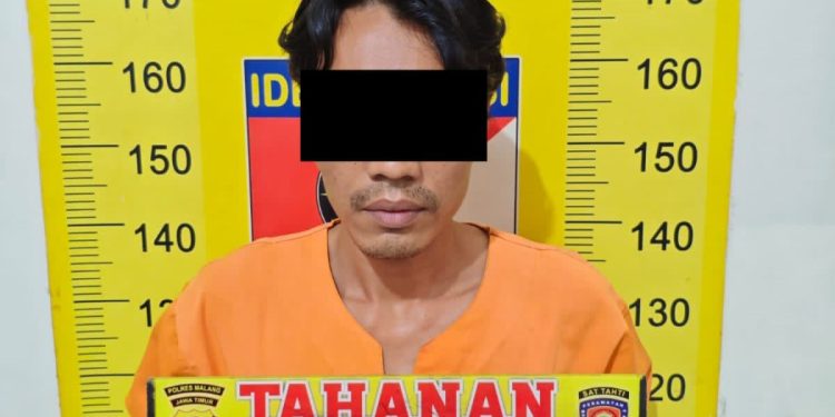 Tersangka pengiriman ganja MCA usai diamankan Polres Malang. Foto: Polres Malang
