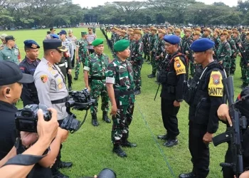 Ribuan personel gabungan TNI-Polri disiagakan untuk amankan perjalanan Gibran menuju Blitar. Foto: Polres Malang