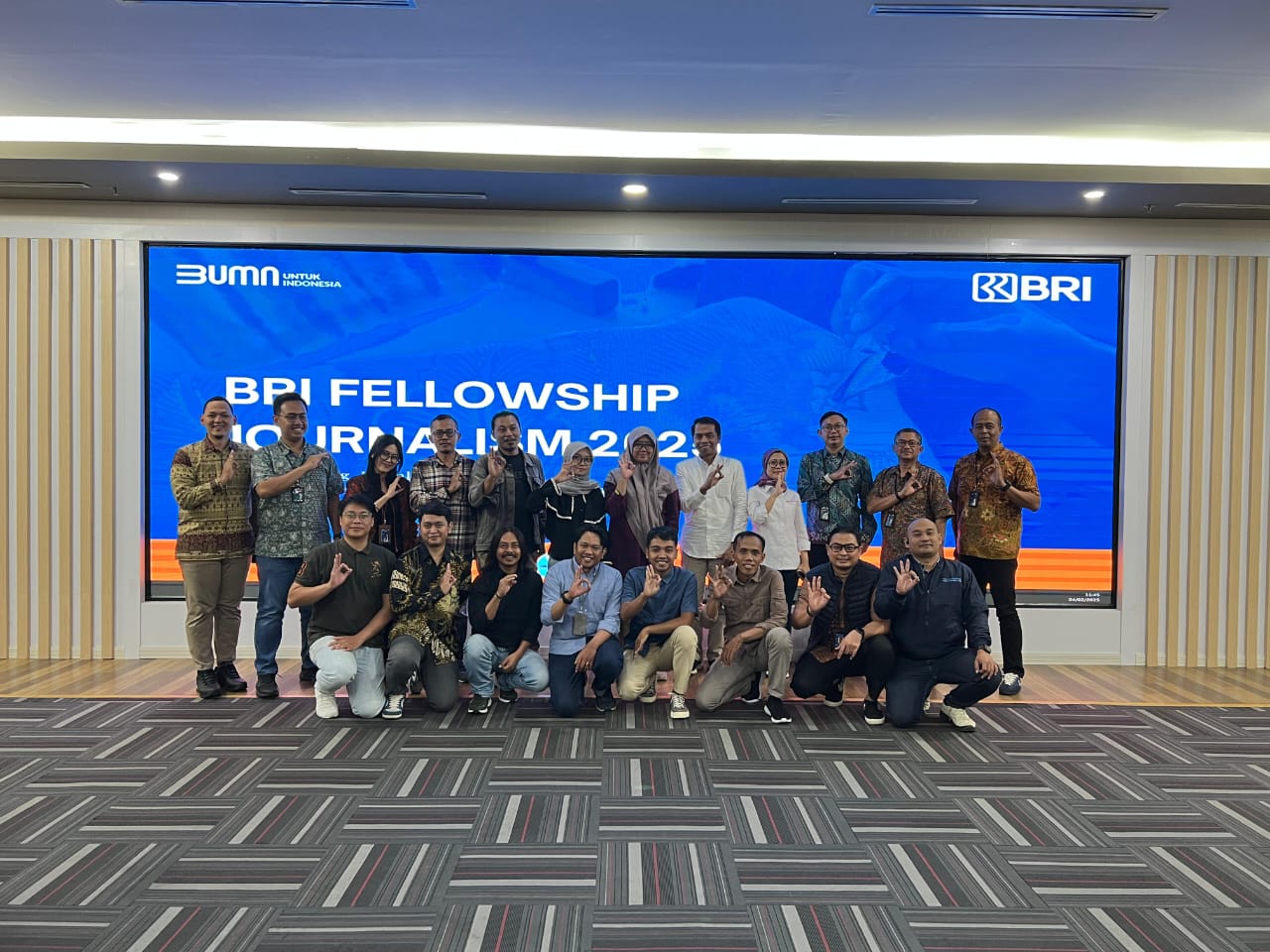 Wartawan Tugumalang.id, Aisyah Nawangsari Putri bersama peserta BRI Fellowship Journalism lainnya. /Foto: Dok.Pribadi.