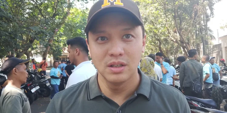 Anggota DPR RI, Moreno Soeprapto mengajak warga di penjuru Jatim untuk tutur mengguncang Porprov Jatim 2025. (Foto/M Sholeh)