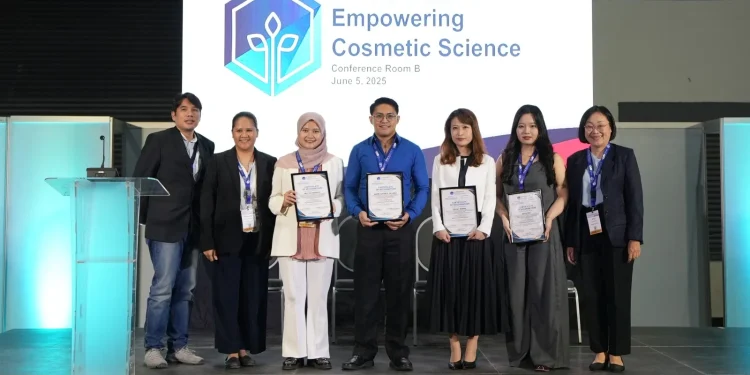 Ilmuwan paragoncorp