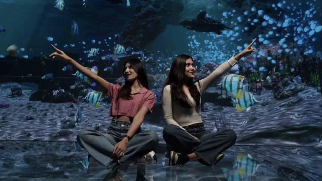 Wahana Metaverse Glass Theater