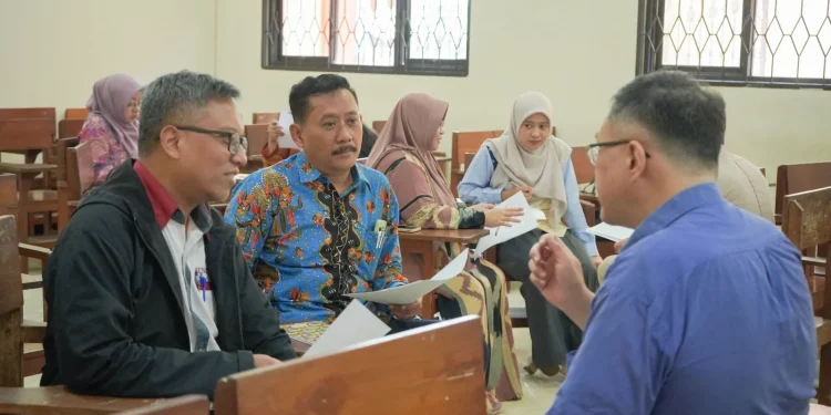 Dosen Unikama jalani pelatihan peningkatan skil berbahasa Inggris. (Foto/dok.)