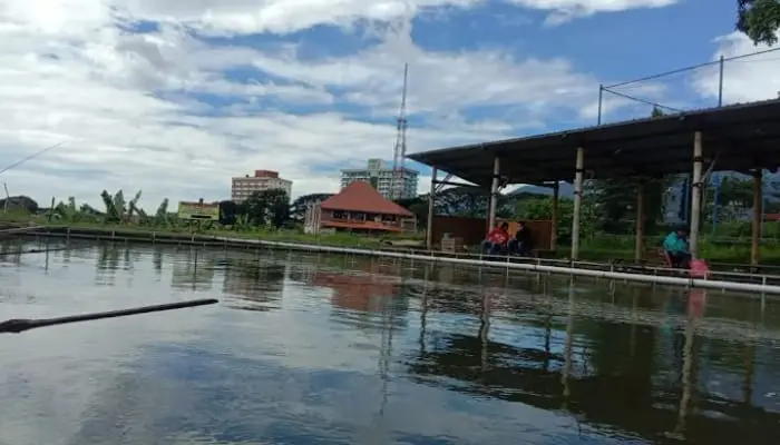 Kolam Pemancingan Ganjaran Beji Kota Batu./Foto: Google Review/Alexzu Gintend