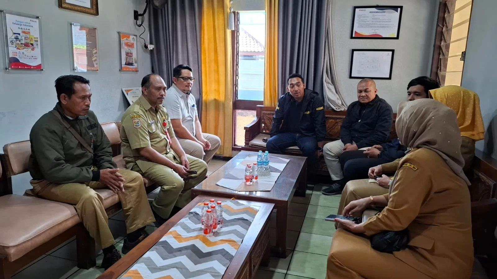 Satgas Pangan Kabupaten Malang lakukan koordinasi dengan pihak Bulog. Foto: Aisyah Nawangsari Putri