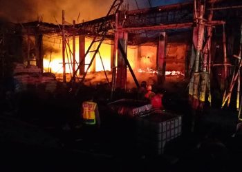 Kebakaran gedung SMP Annur Al Anwar yang sedang dalam pembangunan. Foto: Polres Malang