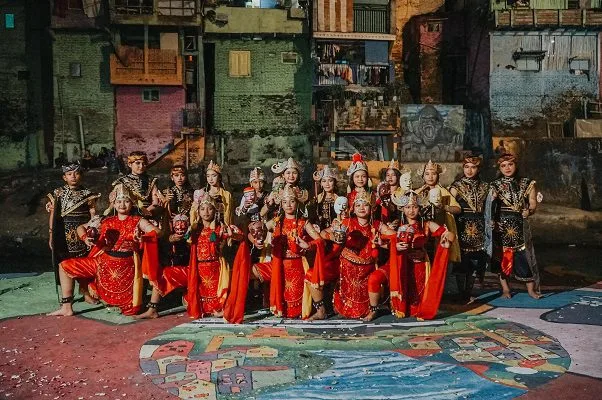 Para peserta yang meramaikan Festival Kali Brantas terlihat sangat mengagumkan. Foto/dok