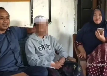 Cuplikan video santri klarifikasi yang beredar di media sosial. Foto: tangkapan layar video warga