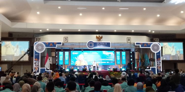 Pembukaan Olimpiade Vokasi Indonesia (Olivia) X 2025 di kampus UB. (Foto/M Sholeh)