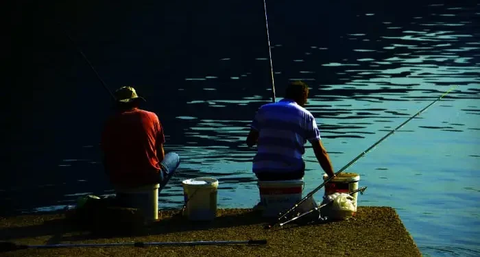 Rekomendasi spot mancing di Kota Malang yang wajib dicoba mancing mania. /Foto: Unsplash.com/Boris Misevic