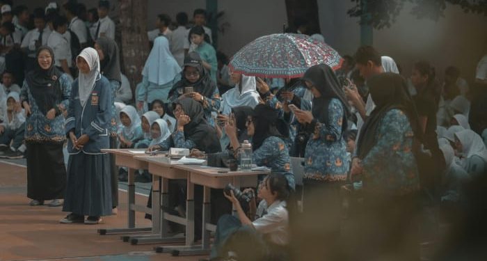 Daftar 10 SMA terbaik di Indonesia versi Sistem Informasi Manajemen Talenta (SIMT) 2025. /Foto: Unsplash.com/Alexander Haditama