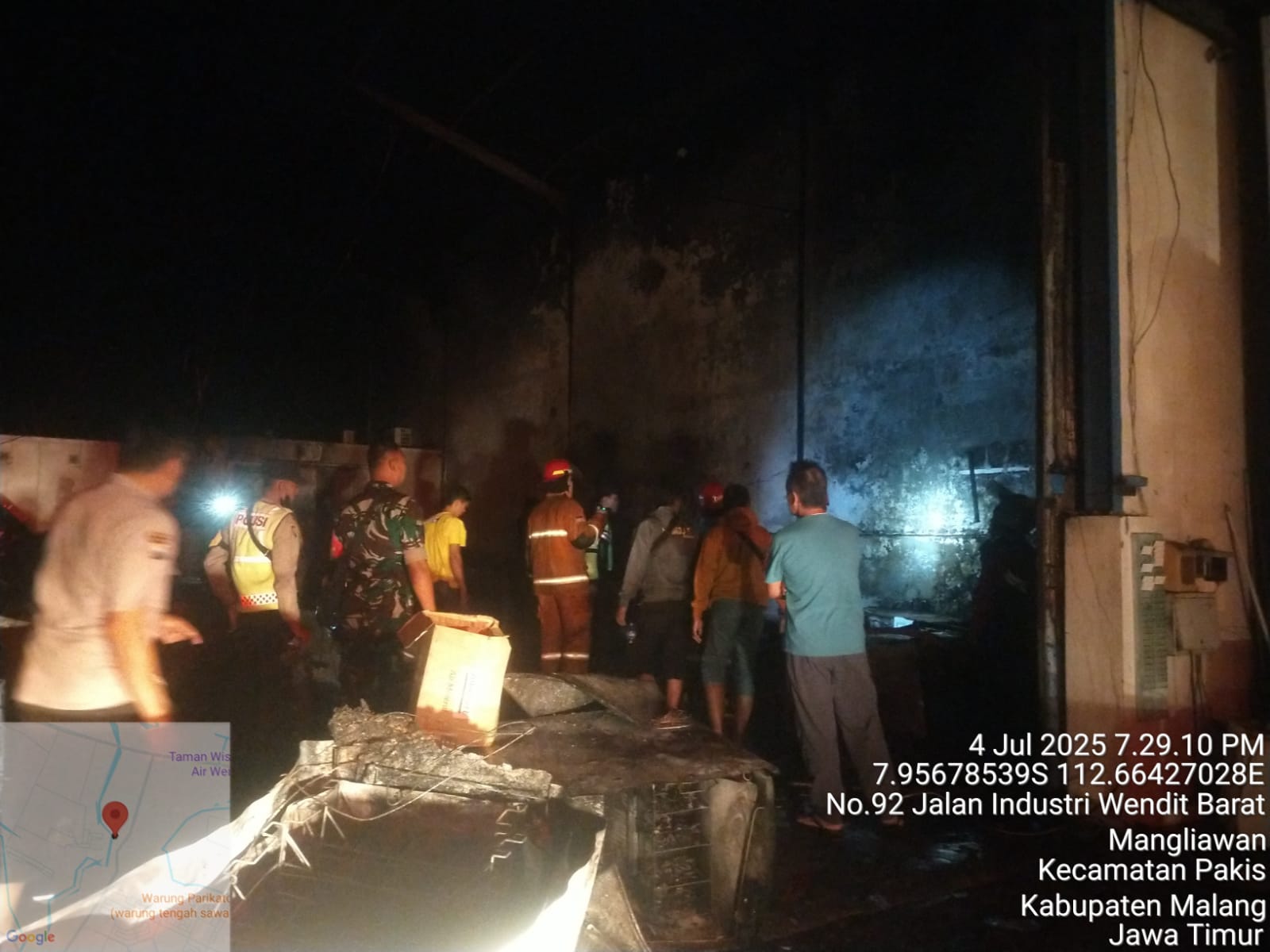 Kondisi gudang usai api berhasil dipadamkan. Foto: Damkar Kabupaten Malang