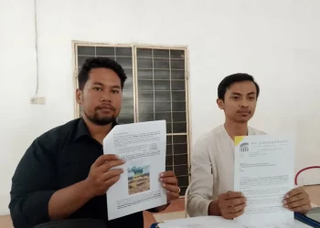Kuasa hukum korban, Burhanuddin mengungkap kasus developer bodong di Malang. (Foto/M Sholeh)