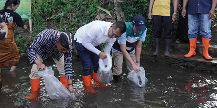 Gerakan menjaga ekologi sungai dalam rangka peringati Hari Sungai Nasional 2025 di Kota Batu. Foto: Dok.