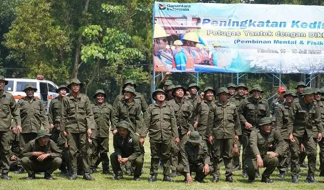 Suasana diklat pembinaan mental antara PLN UID Jawa Timur dan Rindam V/Brawijaya. Foto/dok