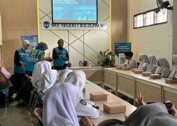 Suasana sosialisasi keselamatan listrik di sekolah oleh PLN UP3 Malang. Foto/dok