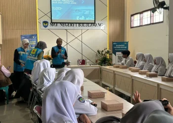 Suasana sosialisasi keselamatan listrik di sekolah oleh PLN UP3 Malang. Foto/dok