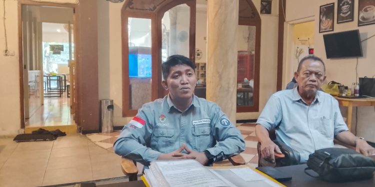Kuasa Hukum Harto, Vardy Satrio Raharjo membeberkan awal mula sengketa aset paman dan keponakan di Malang. (Foto/M Sholeh)