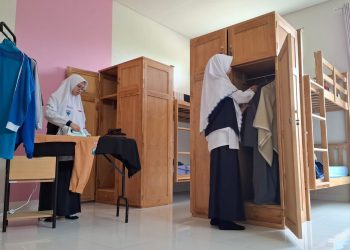 Ilustrasi pemupukan kemandirian anak di sekolah asrama di Kota Batu. Foto: Azmy