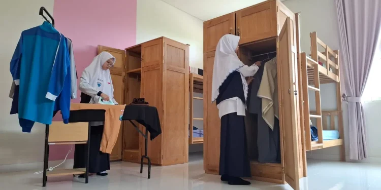 Ilustrasi pemupukan kemandirian anak di sekolah asrama di Kota Batu. Foto: Azmy