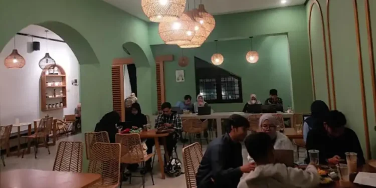 Kafe Dekat Polinema