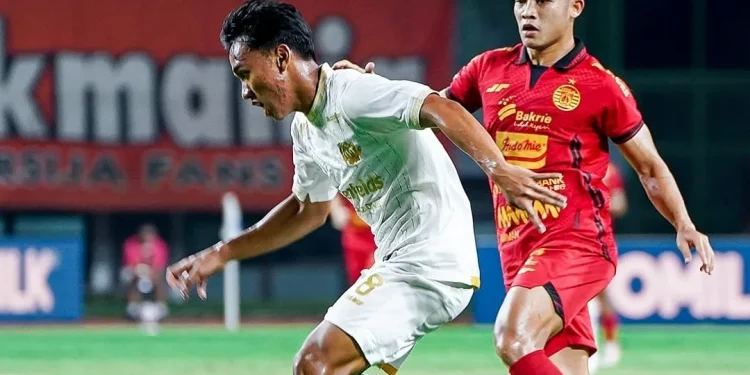 Prediksi susunan pemain Persija vs Arema FC di laga uji coba launching team Persija Jakarta untuk kompetisi BRI Super League 2025/2026. /Foto: Tangkapan layar Instagram @aremafcofficial