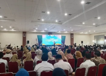 Bakesbangpol Jatim lakukan sosialisasi antisipasi narkoba dan anti premanisme di Islamic Center Kota Malang. (Foto/M Sholeh)