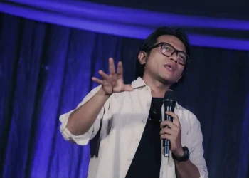 Komika, Dzawin Nur menggelar special show stand up comedy bertajuk Titik Titik di Kota Malang. /Foto: Instagram @dzawin_nur