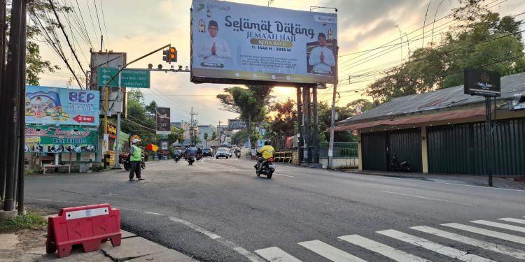 Jalan Ir Soekarno Kota Batu yang akan dilewati bus Trans Jatim. Foto: Azmy