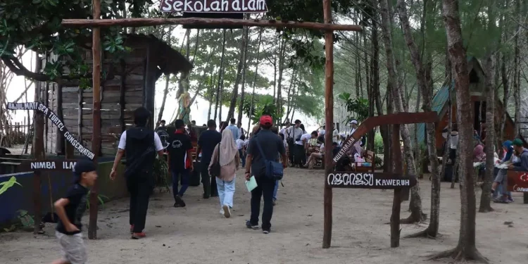 Sekolah Alam BTSC di Konservasi Penyu Bajul Mati